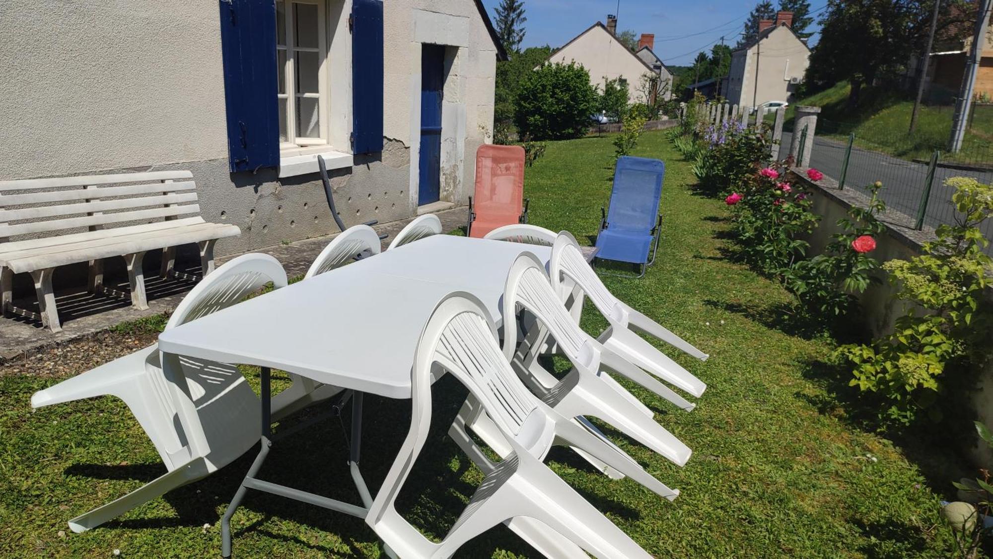 Maison Plain Pied, 2 Chambres, Longere Typique , Fraiche, Dans Bourg Avec Tous Commerces Luçay-le-Mâle Dış mekan fotoğraf